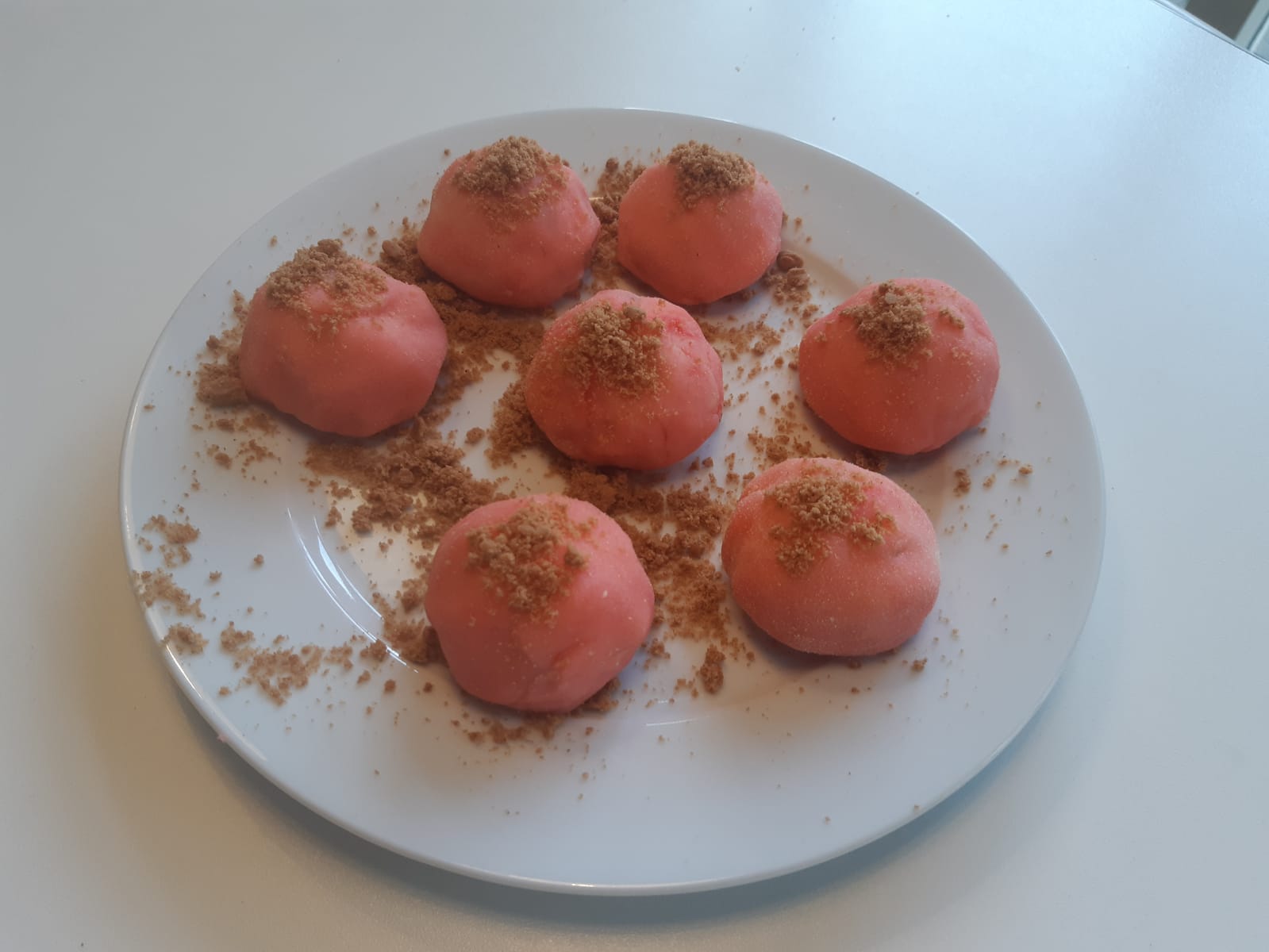 Mochi met aardbeien en speculaas